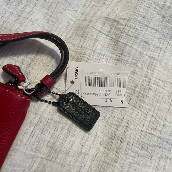 Coach Minnie Mouse Motif Wristlet - Picture 4 of 6